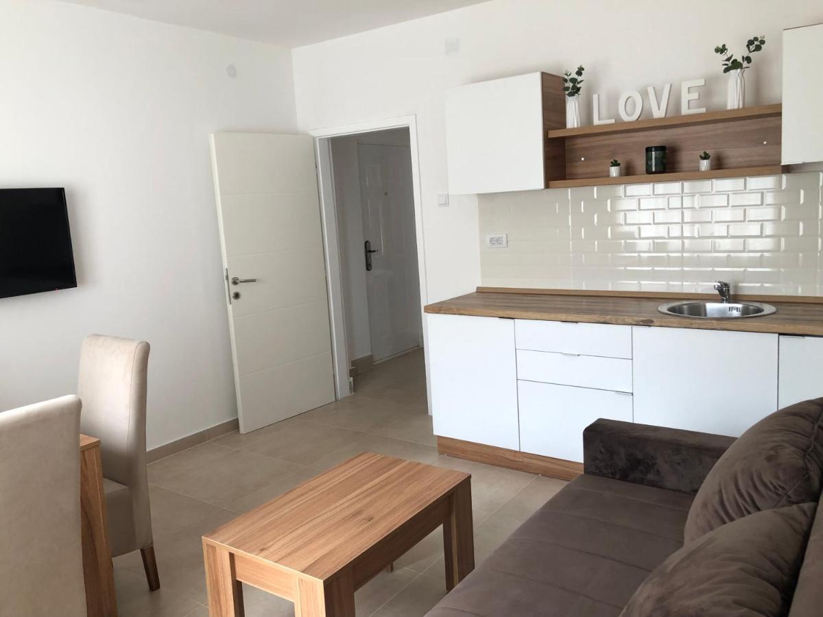 Apartmani Tesla Soko Banja Exteriör bild
