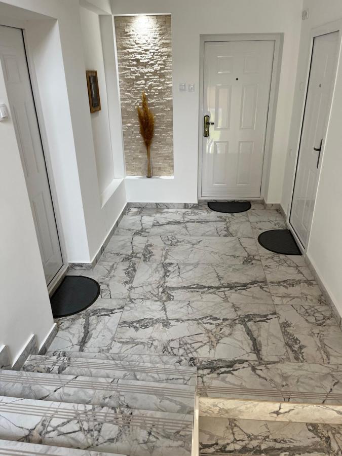 Apartmani Tesla Soko Banja Exteriör bild