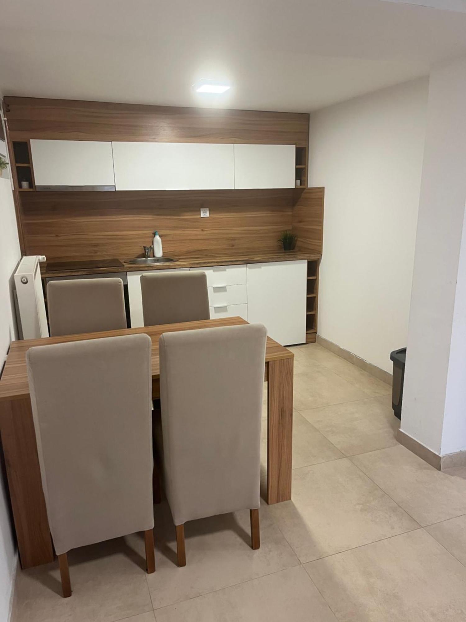 Apartmani Tesla Soko Banja Exteriör bild